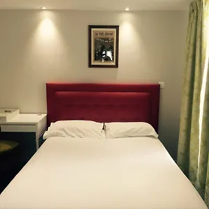 2* Hotel Savoy
