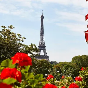 Plaza Athénée - Dorchester Collection París