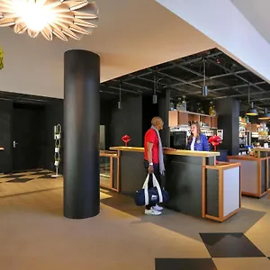 Ibis Bercy Village París