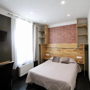 Hotel Des Pyrenees, Paris
